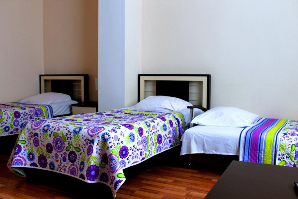 Max Comfort Hotel Kutaisi Pokoj fotografie