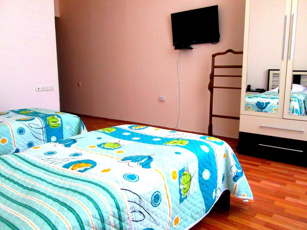Max Comfort Hotel Kutaisi Pokoj fotografie