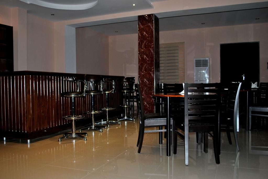Max Comfort Hotel Kutaisi Exteriér fotografie